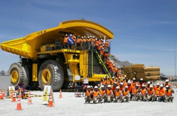 Convocatoria Komatsu Mitsui Perú 2026 empleos en minería y construcción